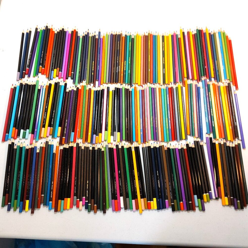 Huge lot of 248 colored pencils Artist's Loft, Mont Marte, Solabela